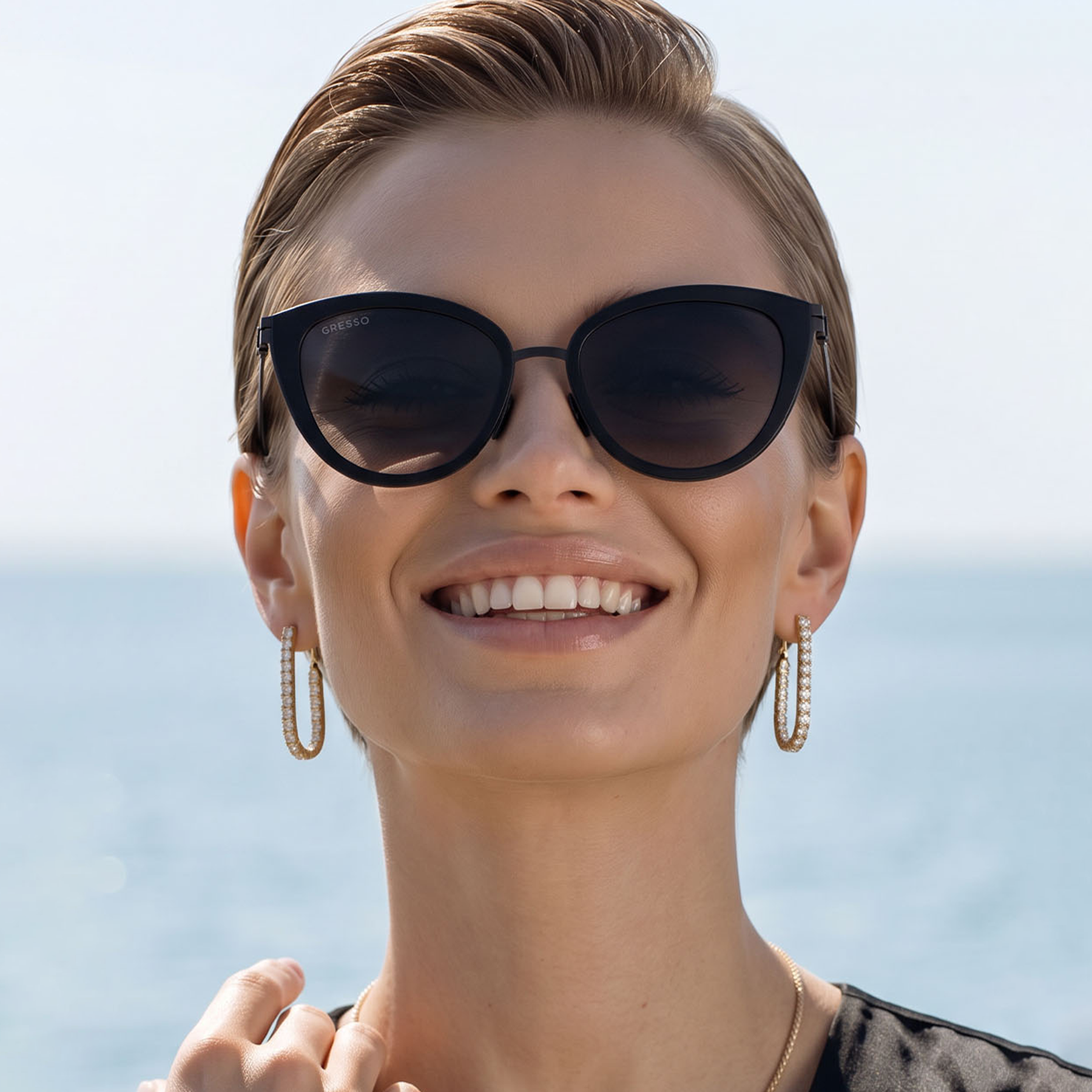 Titanium cat eye sunglasses for women GRESSO Salamanca with Zeiss polarized grey lenses